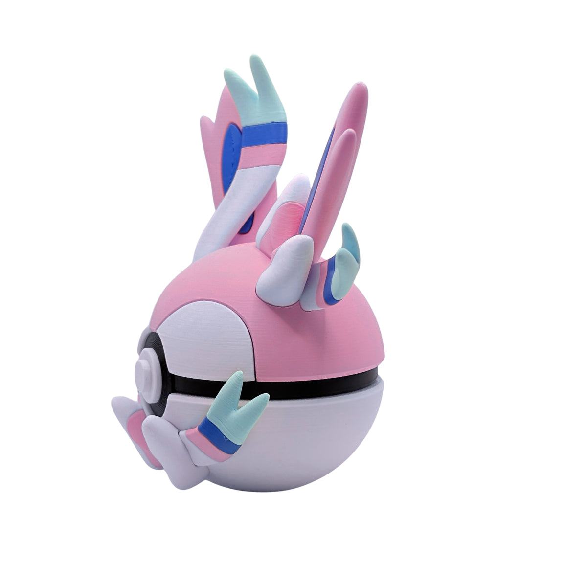 Sylveon Ball #700